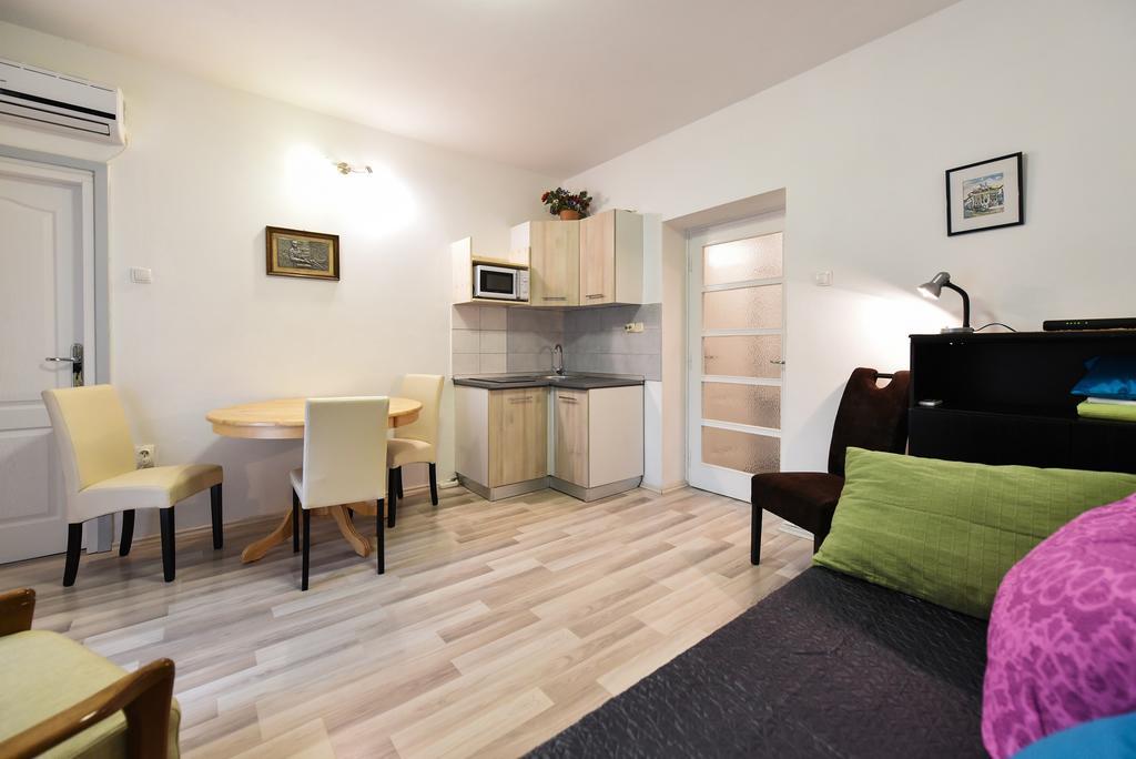 Apartment Dado *