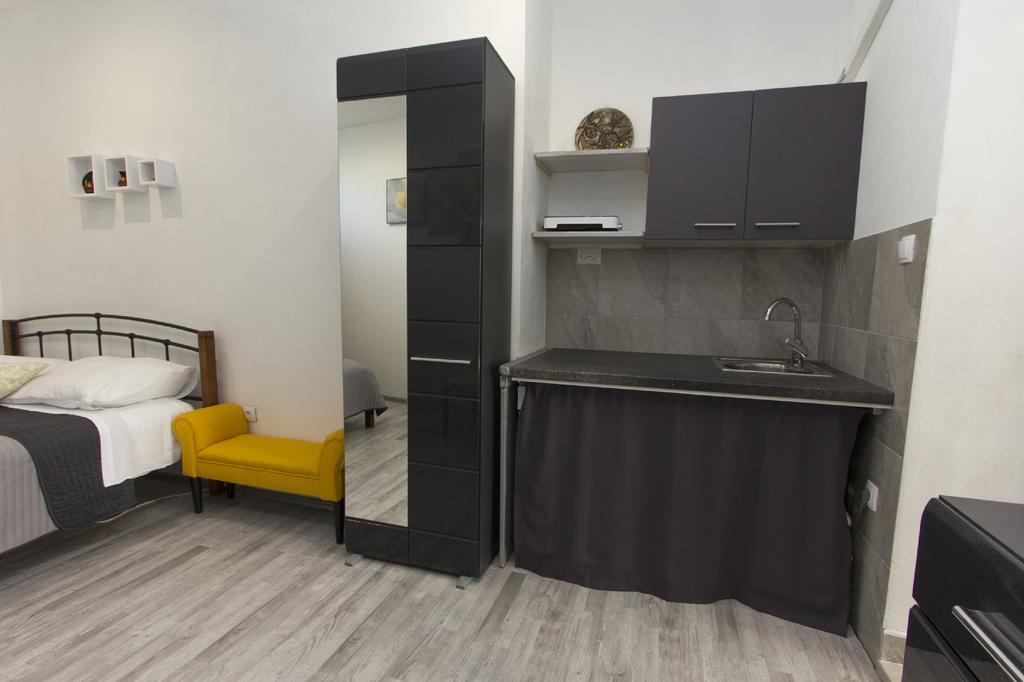 Apartment Dado *